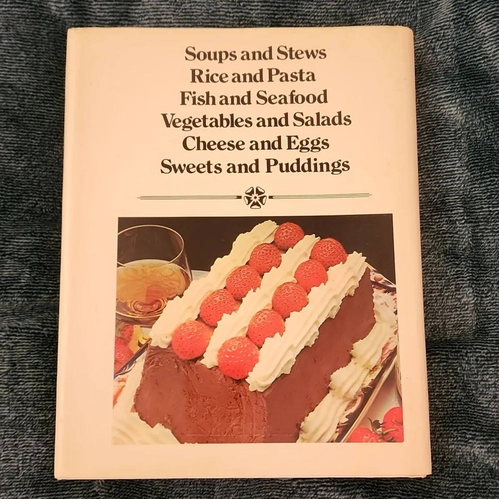 Marshall Cavendish Supercookery Cookbook